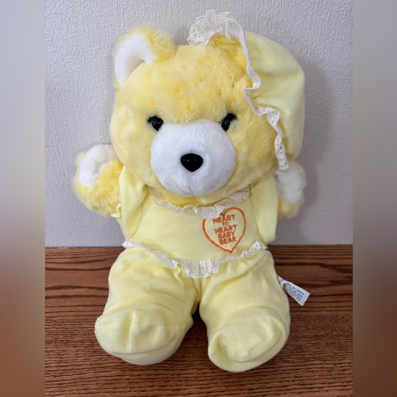 CHOSUN Heart To Heart Baby Bear Yellow Plush Beating Heart Works Cap 1986 VTG - Picture 1 of 12